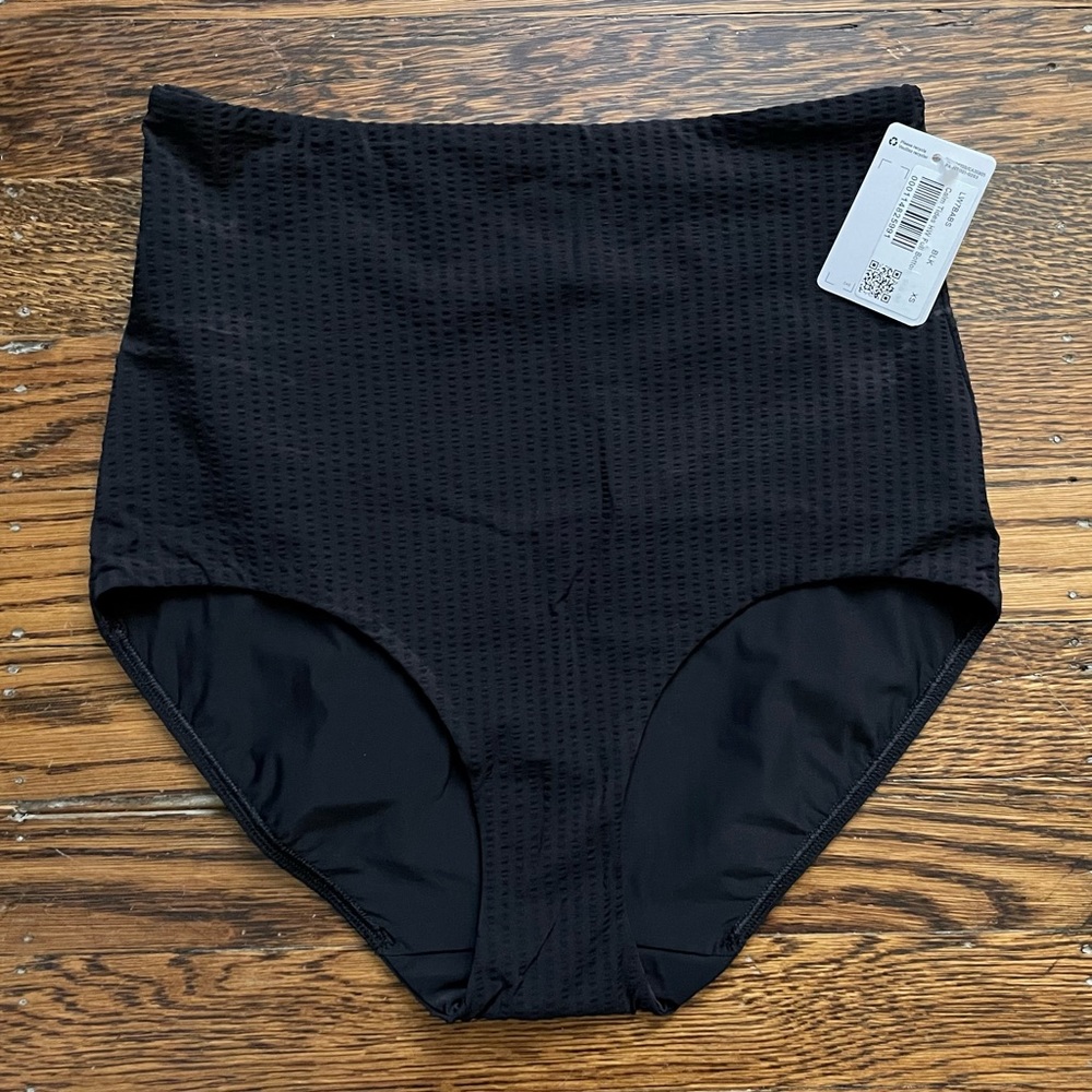 NWT Lululemon Swimsuit Bottom Size XS